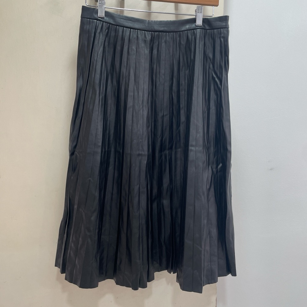 Calvin Klein black pleated pleather skirt